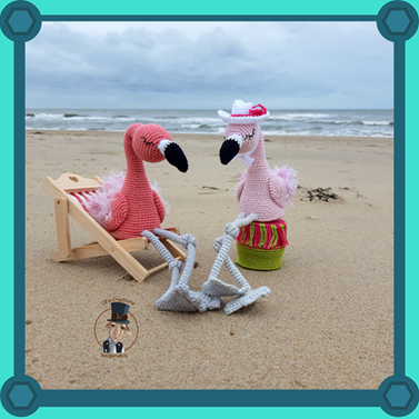 Faye Flamingo aan het strand, haakpatroon