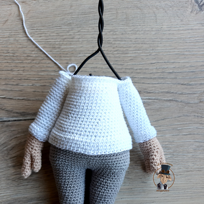 draad armen in elkaar gedraaid