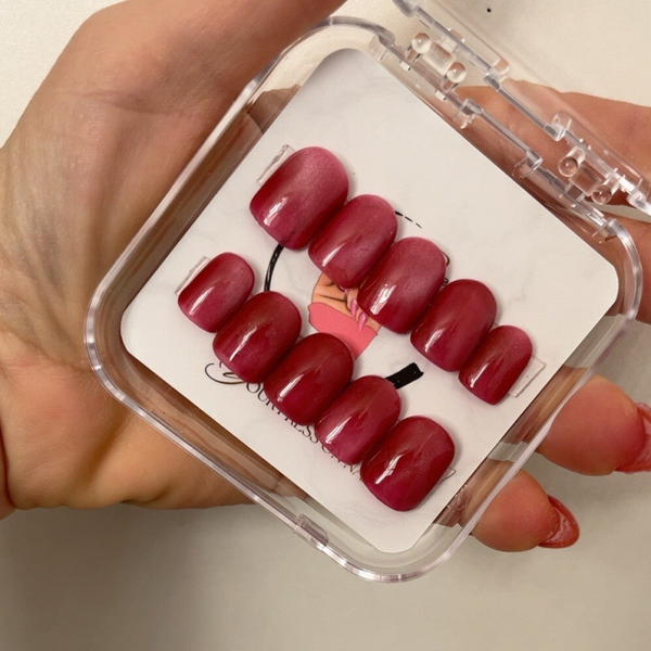 Press On Nails – Framboise Velours – Reproductible sur commande – Taille personnalisée