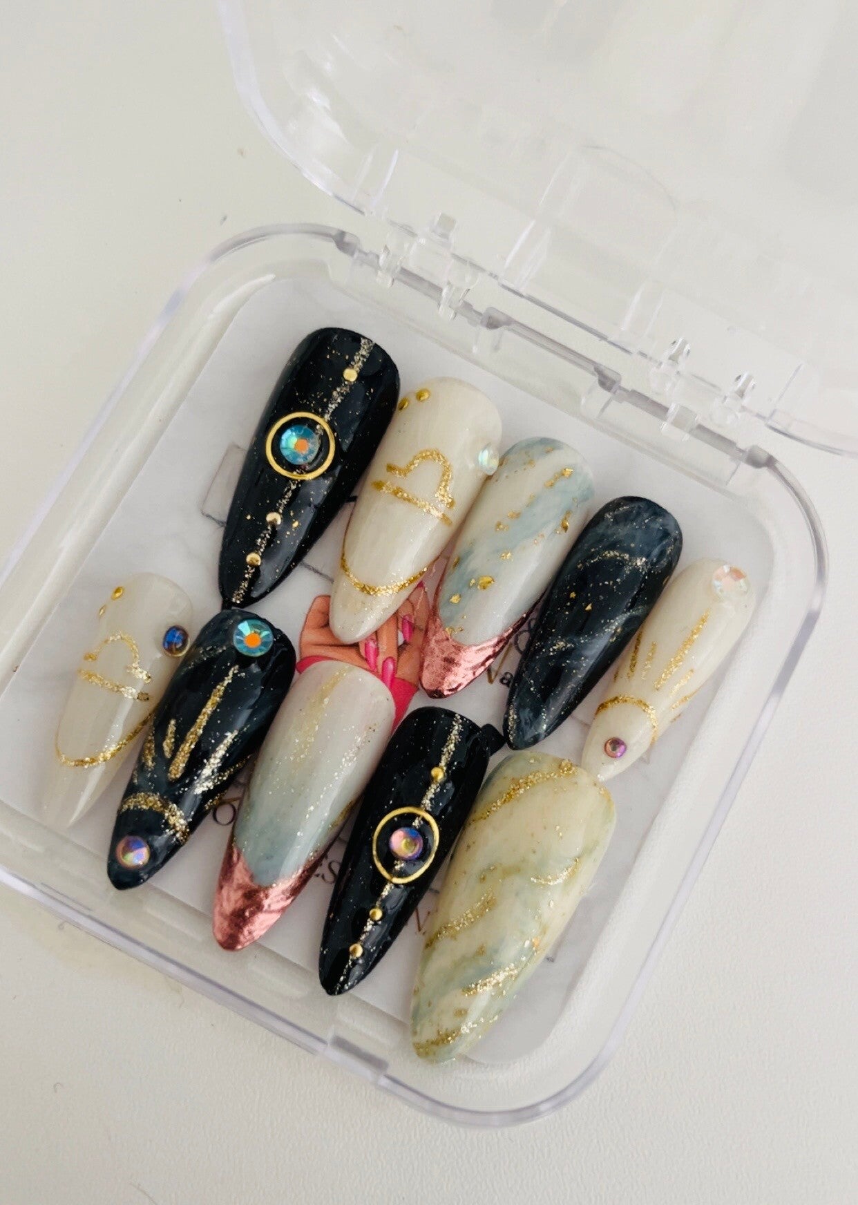 Press On Nails — Balance Astrale — Collection Signature — Tailles personnalisées