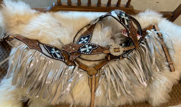 set kopstuk + borstriem met kruis (130)