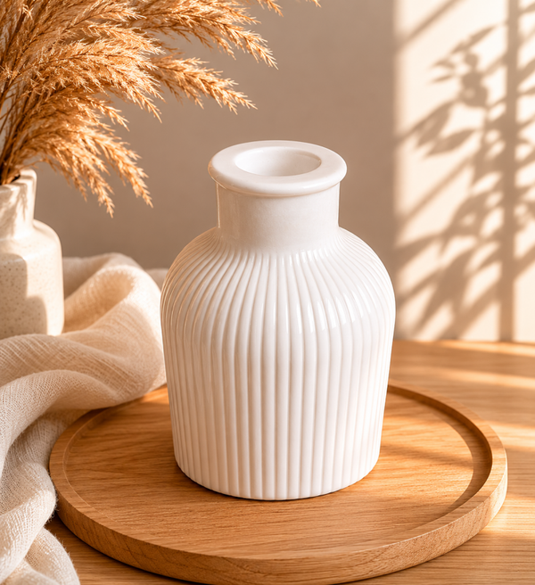 Blumenvase in Rillen-Optik