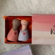 Klein houten poppetje - past in het luciferdoosje