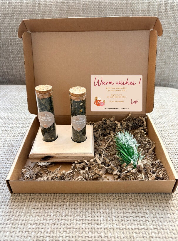 Cadeaudoos met 2 buisjes thee voor jou èn 20 eur voor Lost & Co