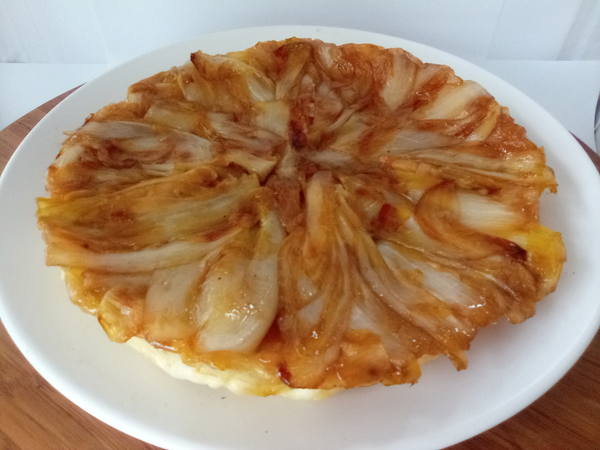 Tatin d'Endives au miel / salade de saison (portion 120 g)