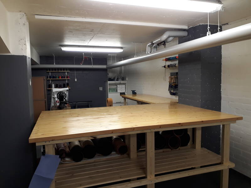 Valjasverstaan työpöydät alkavat valmistua