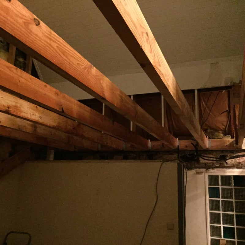 balkenlaag vervangen isolatie plaatsen dampscherm plaatsen dakconstructies aanpassen valse wanden plaatsen Gyproc plaatsen rechten van een oude vloer zolder omvormen tot woongedeelte