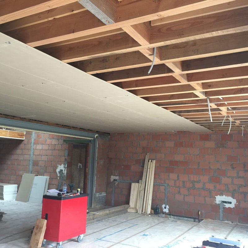 balkenlaag vervangen isolatie plaatsen dampscherm plaatsen dakconstructies aanpassen valse wanden plaatsen Gyproc plaatsen rechten van een oude vloer zolder omvormen tot woongedeelte
