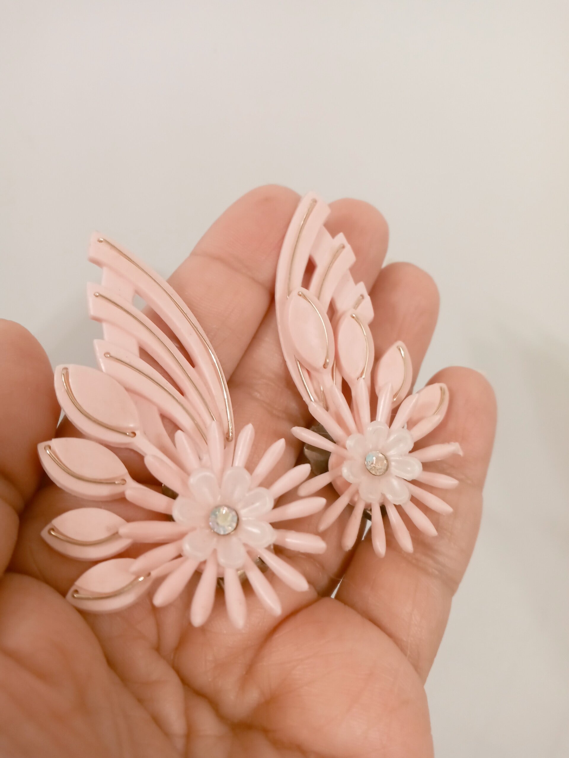 Vintage Elegant Pink Floral Earrings