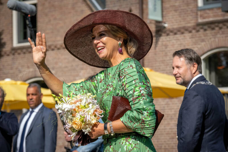 Zijne Majesteit de Koning en Hare Majesteit Koningin Máxima in het KulturhusTrefpunt Heeten