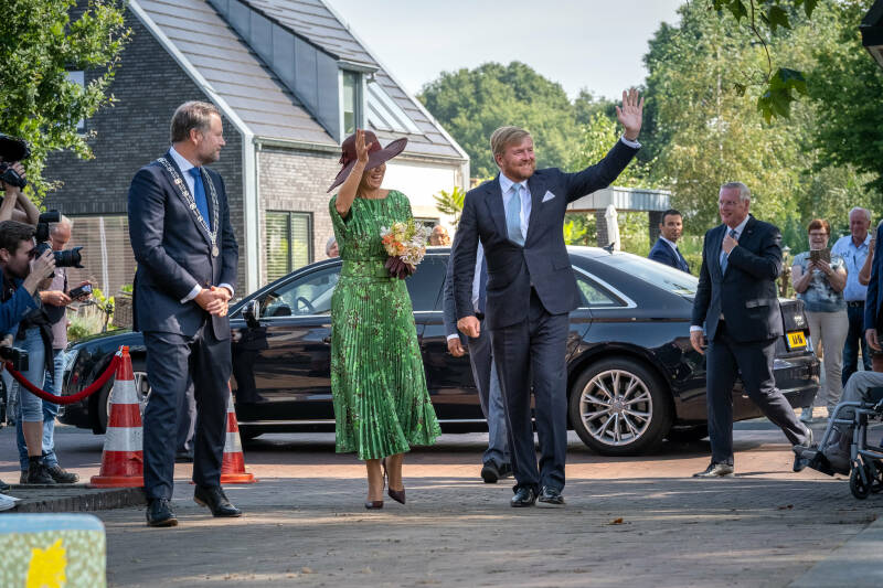 Zijne Majesteit de Koning en Hare Majesteit Koningin Máxima brachten dinsdag 14 september een streekbezoek aan het zuidelijk deel van Salland in Overijssel