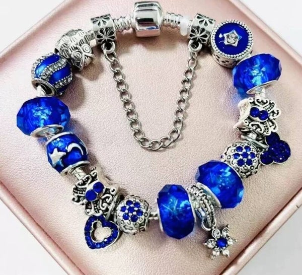 Bracelets with Charms (Album)