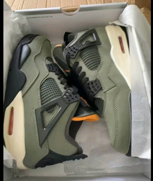 Tennis Shoes