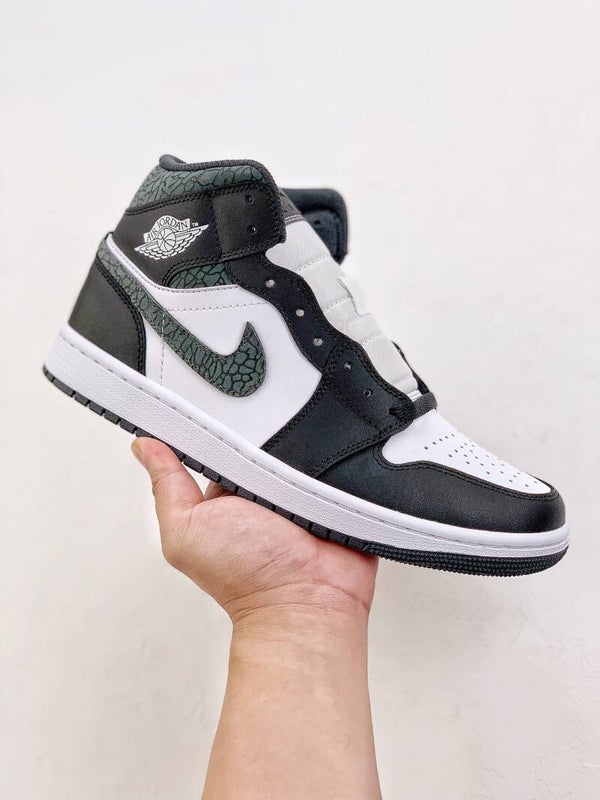 Tennis Shoes