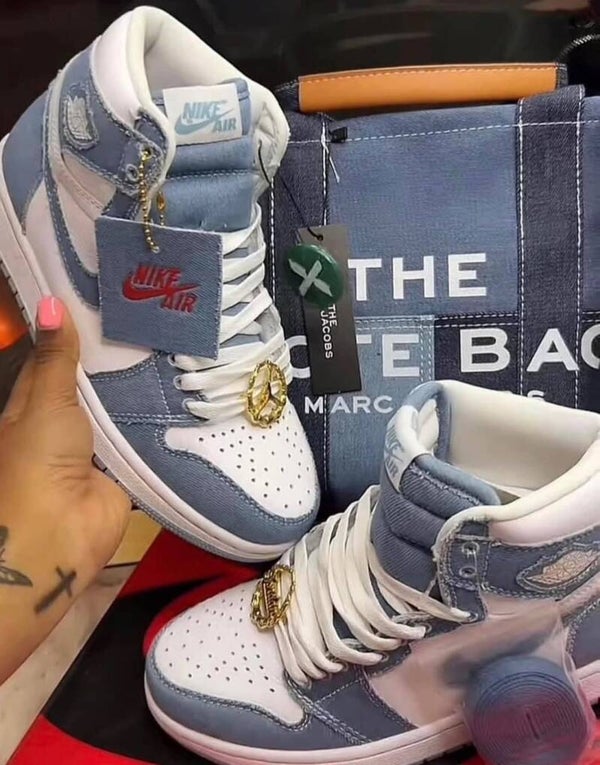 Tennis Shoes