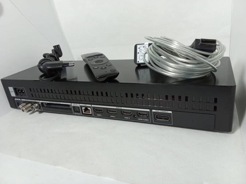 One connect box Samsung QE65Q8CNAT SOC1001N BN91-19870C BN9119870C BN39-02395A BN3902395A
