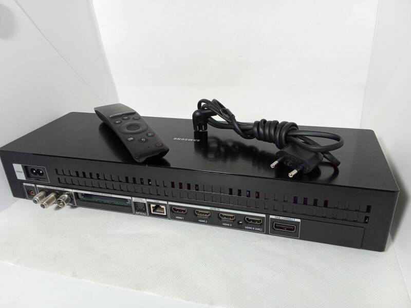 One connect box Samsung QE55Q8FNAT SOC1001N BN91-19870C BN9119870C