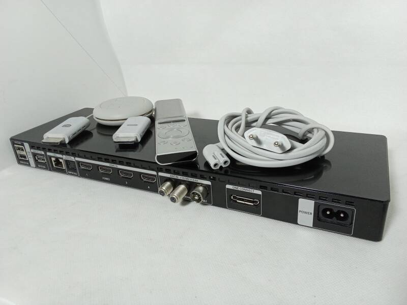 One connect box Samsung QE49Q7FAML SOC1000M BN91-19040P BN9119040P BN91-19039K BN91-19039K BN39-02301B BN3902301B