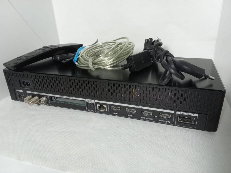 One connect box Samsung GQ/QE55Q95T BN91-21889B BN9121889B BN39-02470A BN3902470A