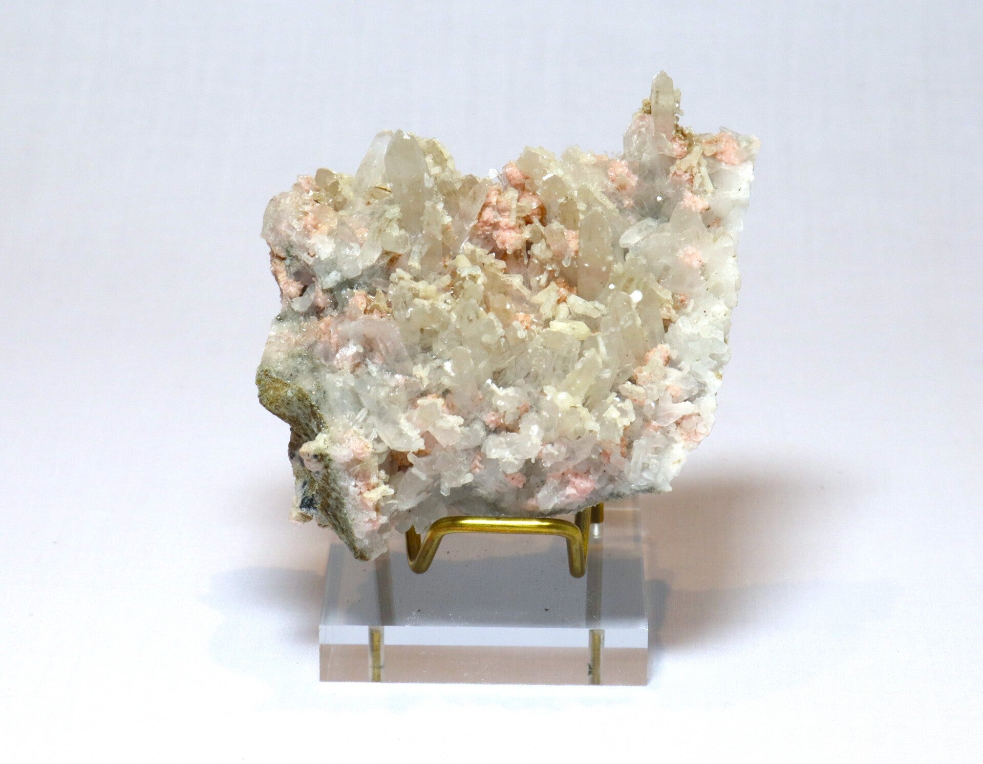 Rhodochrosiet met stilbiet en kwarts