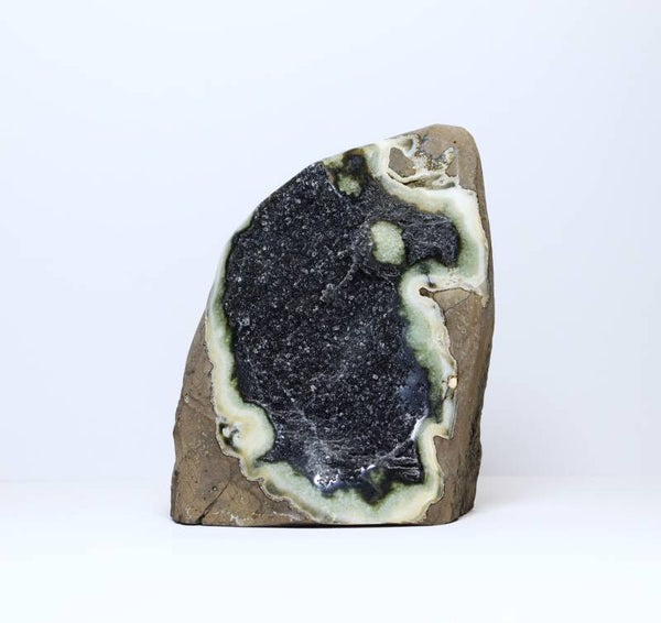 Zwarte 'Galaxy' amethist