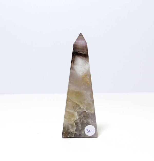 Amethist obelisk