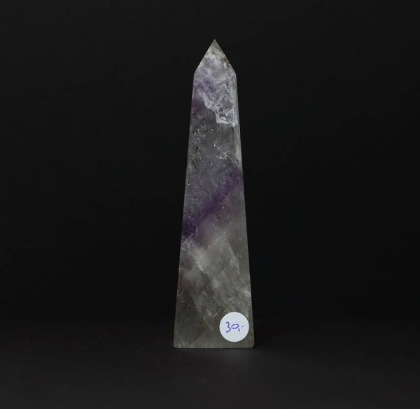 Amethist obelisk