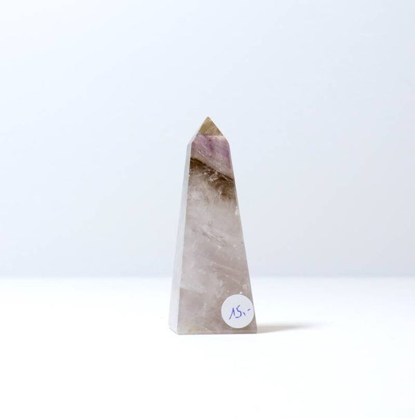 Amethist obelisk