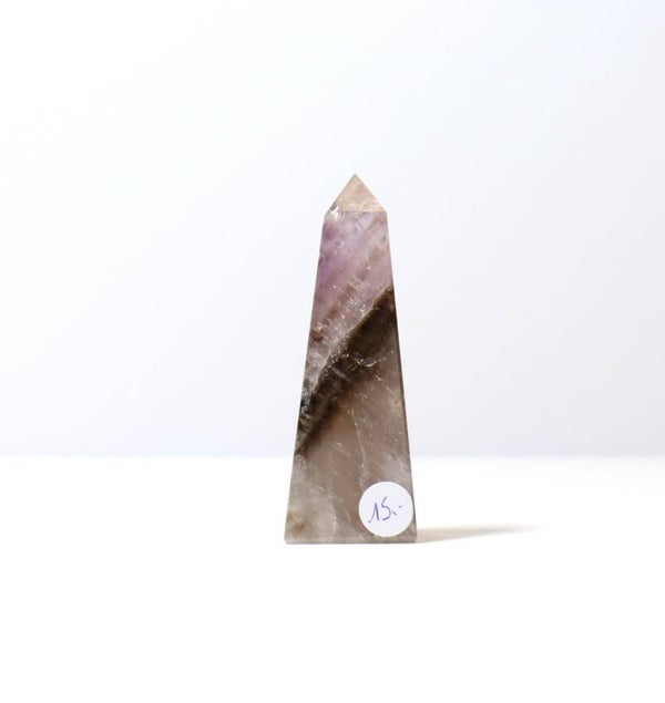 Amethist obelisk