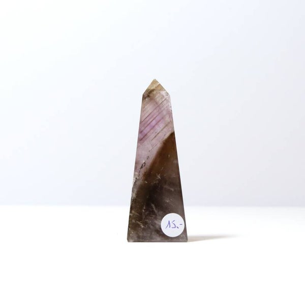 Amethist obelisk