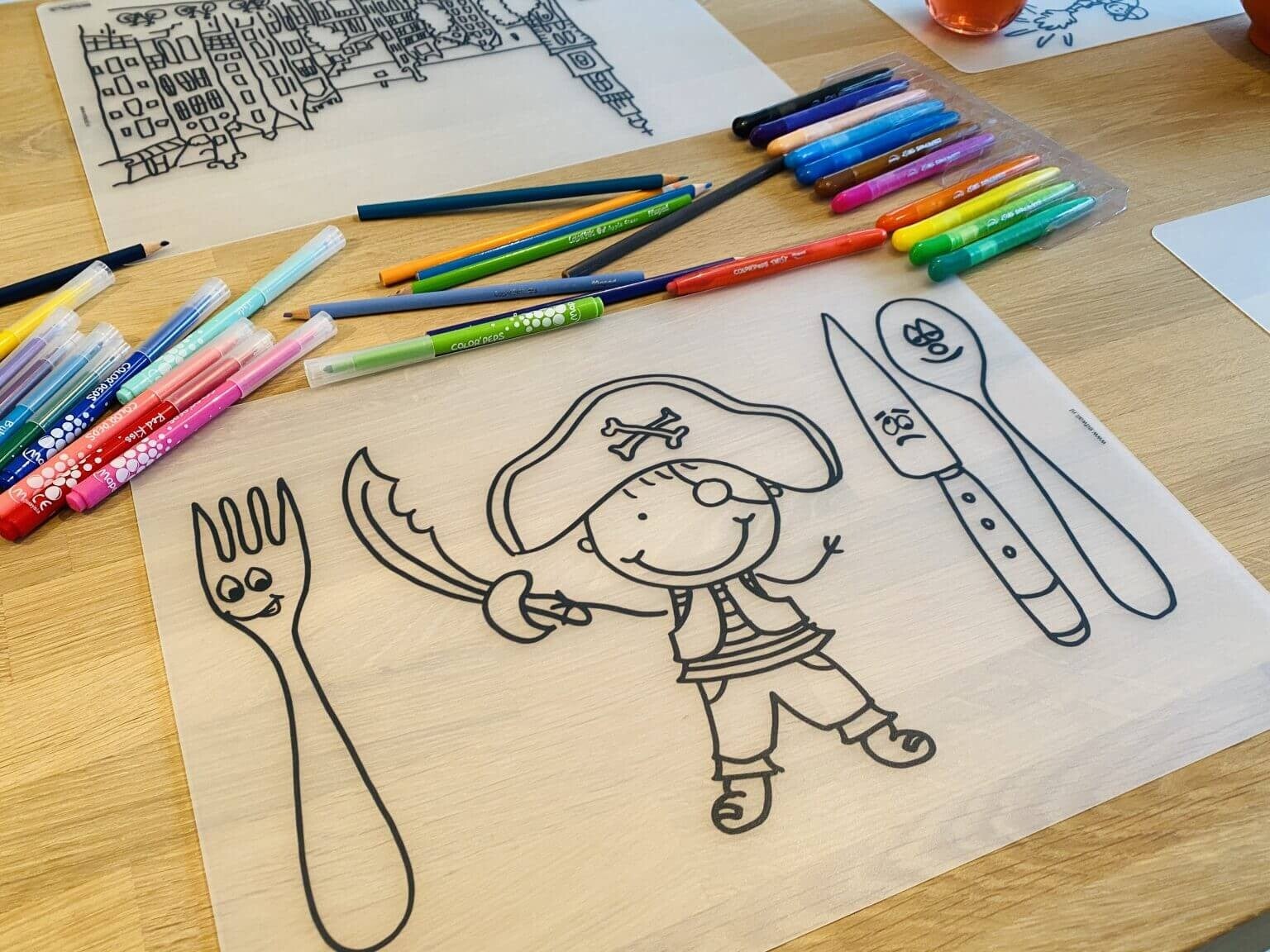 Herkleurbare placemat piraat