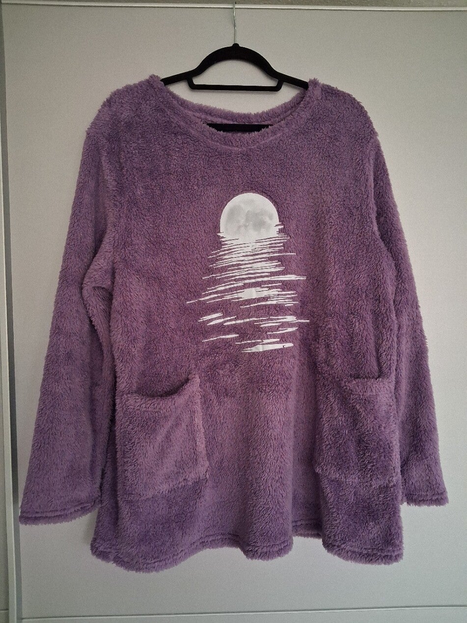 Paarse fluffy trui met zakken XXL