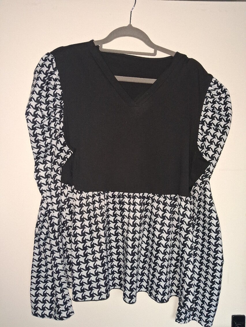 Zwart-witte peplum blouse, maat XXL