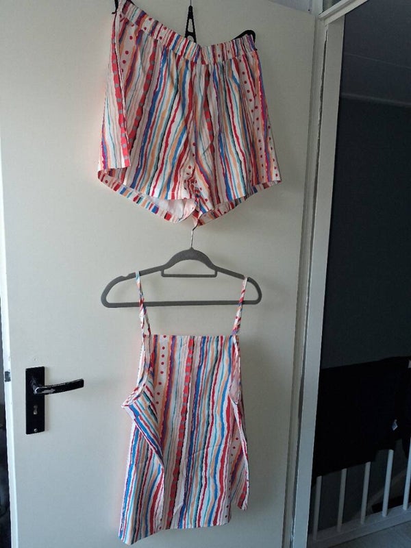 Gestreepte set met top en korte broek - XXL