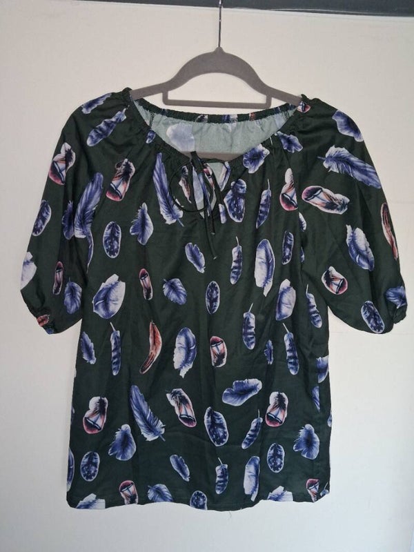 Groene blouse met veren maat L