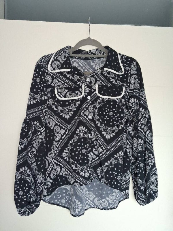 Zwarte blouse paisley patroon M