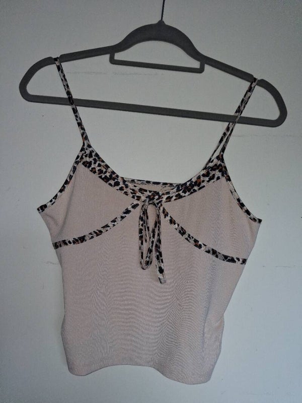 Beige spagetti top M