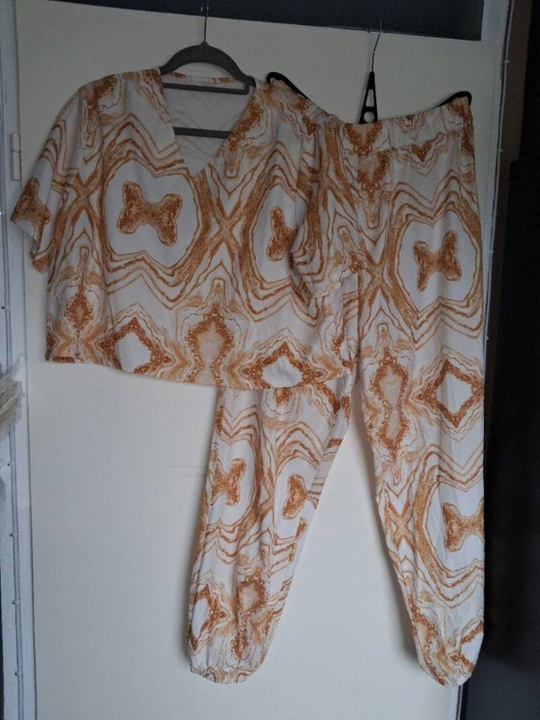 Tweedelige set met patroon - Top en broek XXL