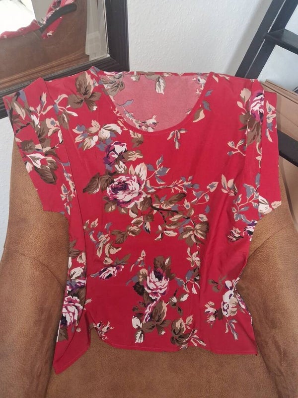 Rood bloemen t-shirt, Maat L