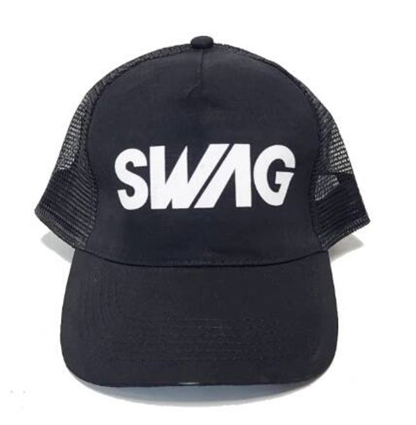 Pet met tekst SWAG unisex zwart wit one size