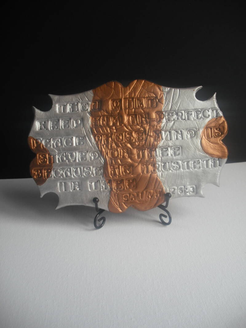 128C Clay Sculpture (Thou wilt keep him in perfect peace, whose mind is stayed on thee: because he trusteth in thee.) Isaiah 26:3