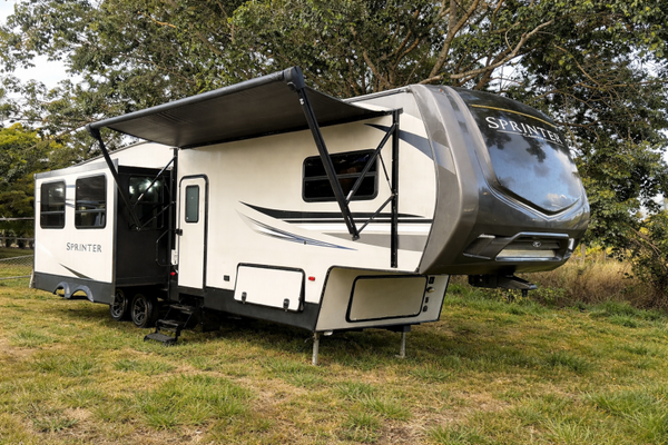 2020 Sprinter (2 cuartos y 1 baño y medio )