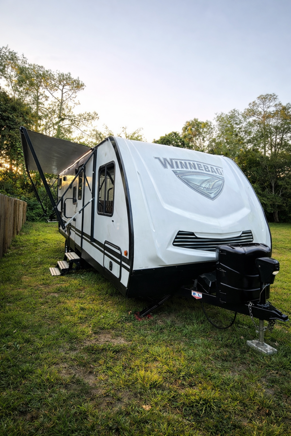 2020 Winnebago (1 cuarto + Litera )