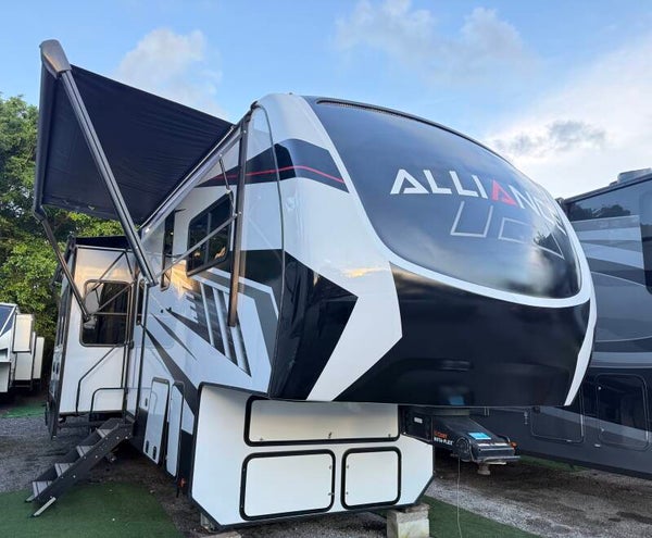2022 Alliance (Toyhauler)