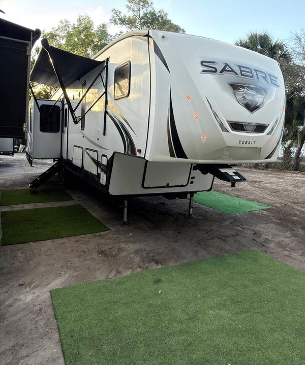2021 Sabre (2 cuartos completos + Loft ) laundry