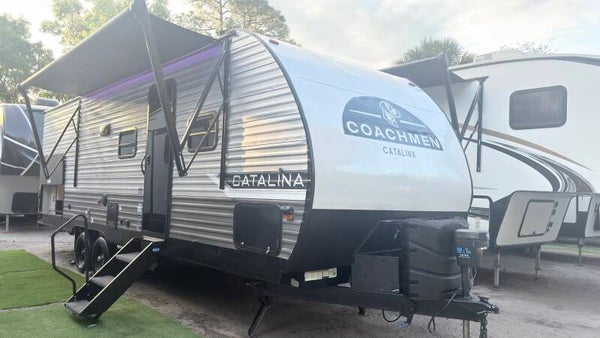 2025 Catalina ( 1 cuarto + Literas)