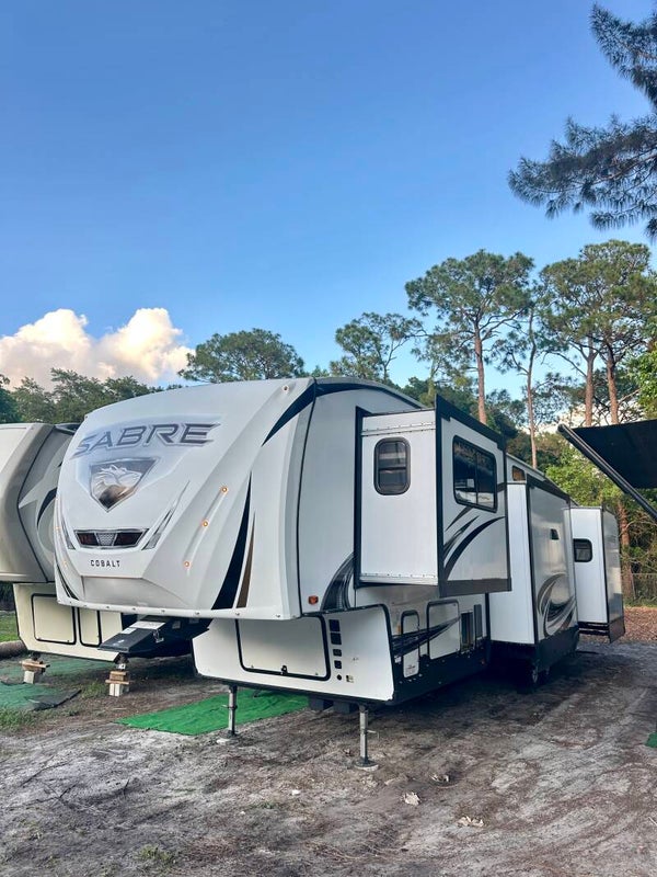 2020 Forest River Sabre 37FLH