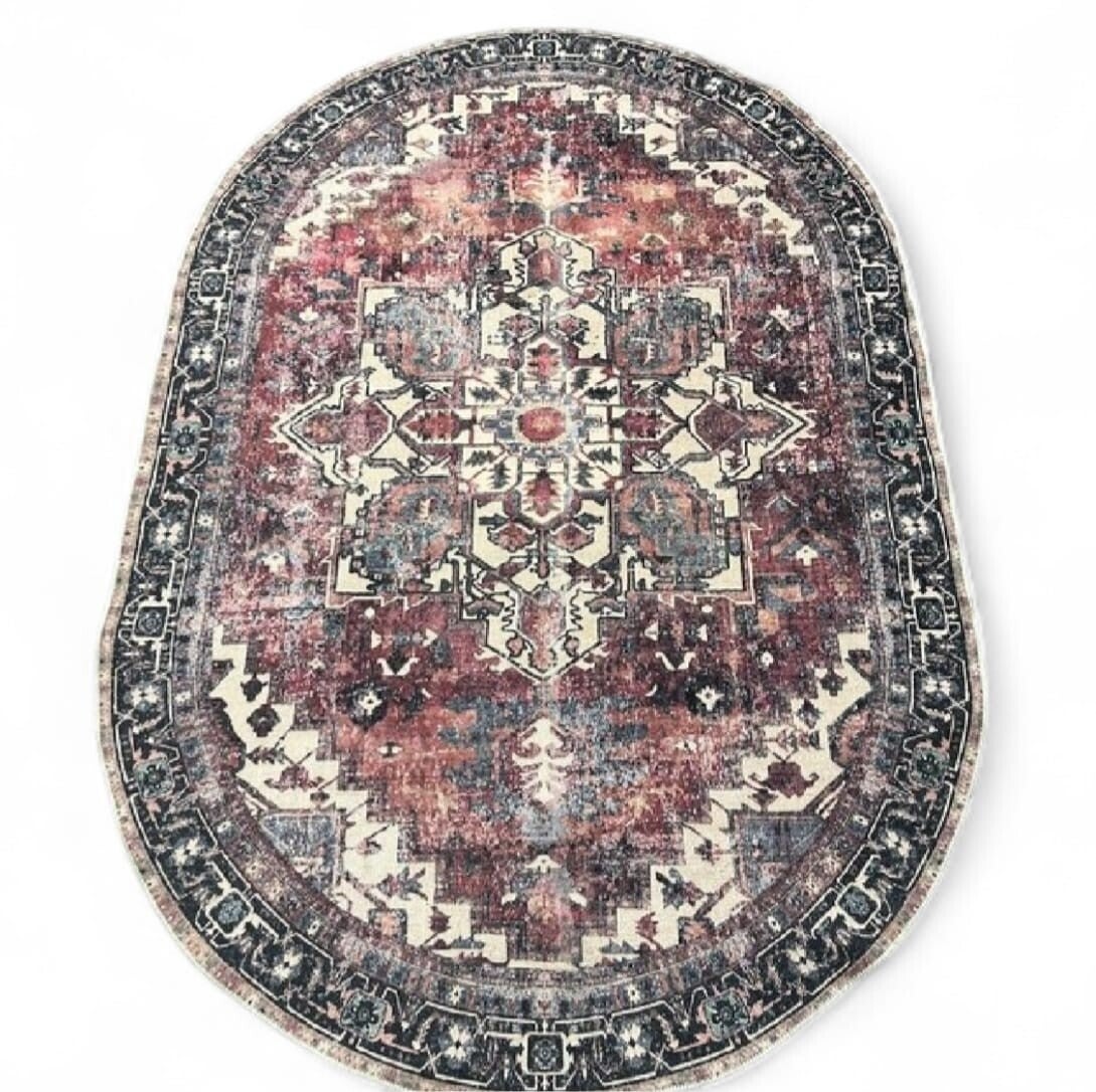 HomeBound  by KY, Vintage vloerkleed ovaal.