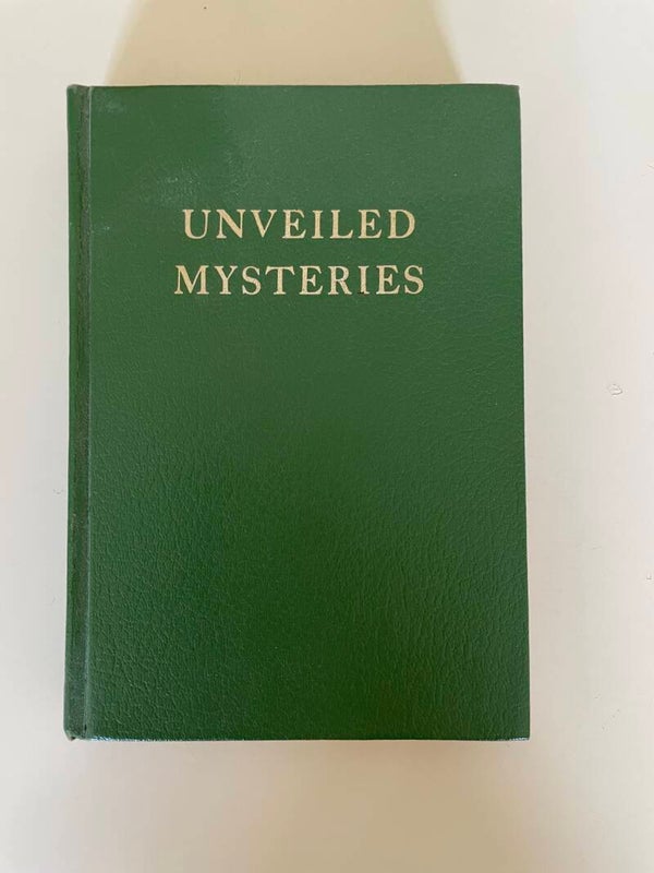 Book “Unveiled Mysteries” by Godfré Ray King