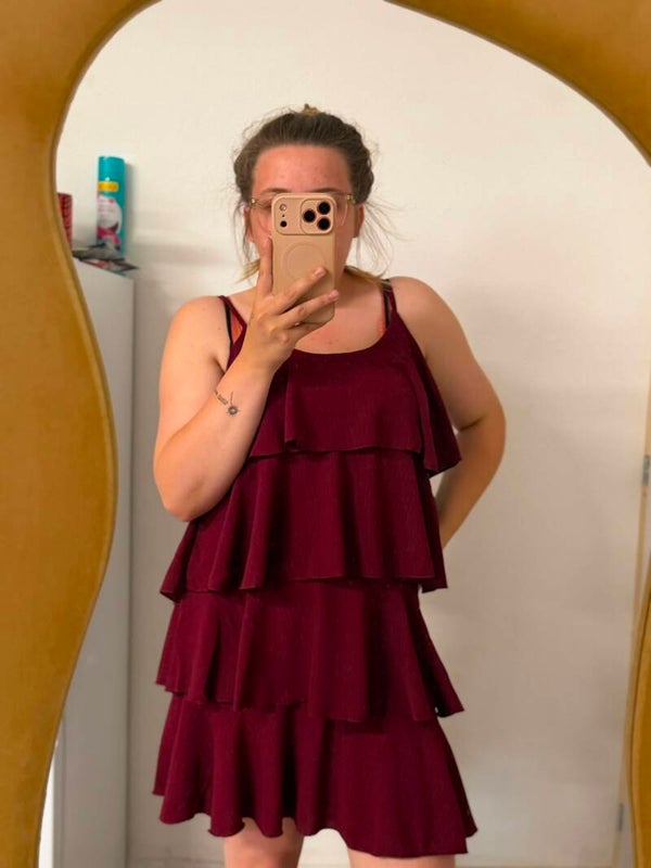 Ruffle jurk bordeau
